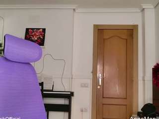 anna-monik Live Webcam on CamSoda