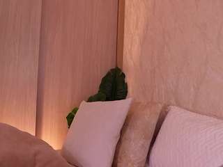 emilybell from CamSoda is Freechat