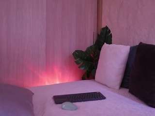 emilybell Live Webcam on CamSoda