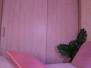 emilybell Live Webcam on CamSoda