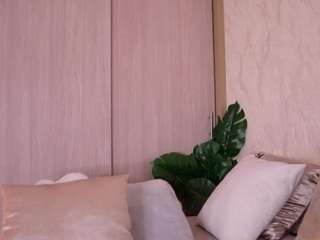 emilybell Live Webcam on CamSoda