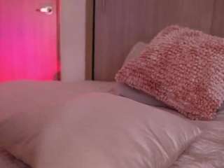 emilybell Live Webcam on CamSoda