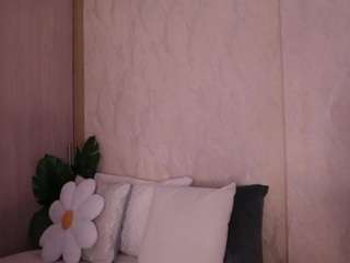 emilybell Live Webcam on CamSoda