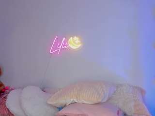 liliimoon from CamSoda is Freechat
