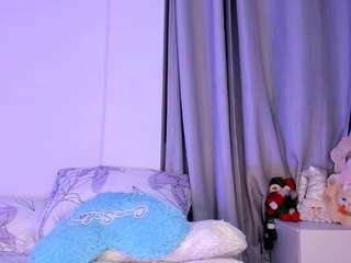 Live webcam model liliimoon on Soda Cams