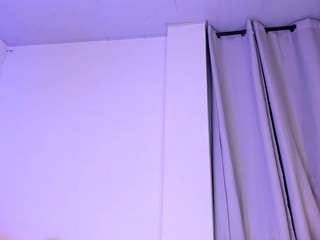 Live webcam model liliimoon on Soda Cams