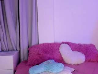 Live webcam model liliimoon on Soda Cams