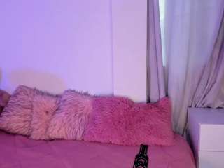 Live webcam model liliimoon on Soda Cams