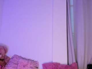 Live webcam model liliimoon on Soda Cams