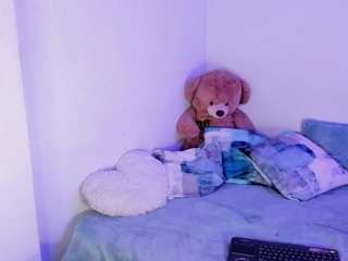 Lilii Moon live webcam show