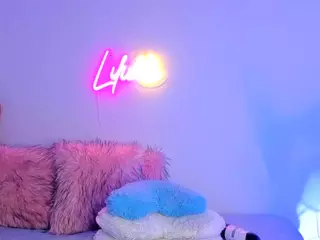 Lilii Moon's Live Sex Cam Show