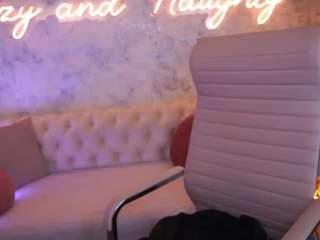 arielaniston live cam on CamSoda