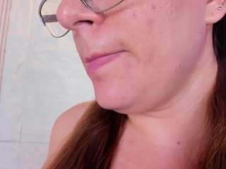 Naughty-flower's cam show statistics and live stream