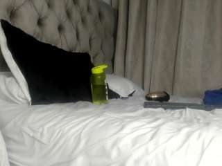 heaterr22 live webcam show