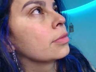 elektra323's CamSoda show and profile