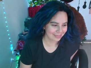 elektra323's CamSoda show and profile