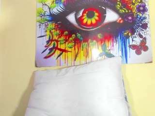 luna-hot20 from CamSoda is Freechat