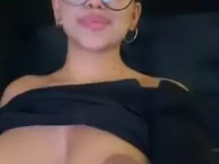 Andrea's Live Sex Cam Show