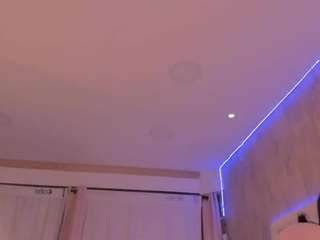 Live webcam model julietavargas on Soda Cams