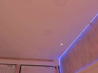 Live webcam model julietavargas on Soda Cams