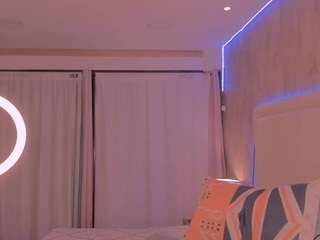 Live webcam model julietavargas on Soda Cams