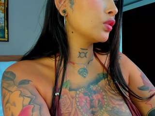 Live webcam model juliettagibson on Soda Cams