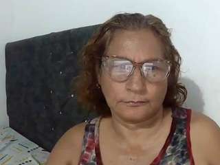 babsy-squirt's CamSoda show and profile