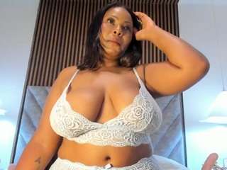 bigbooty-mommy