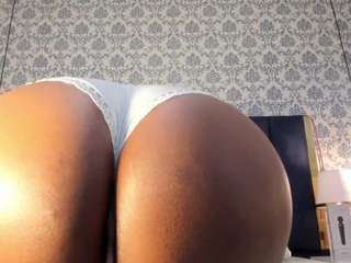 bigbooty-mommy