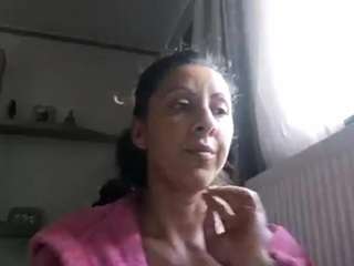 le modèle brenda89 est en webcam porno dans un show sur le site camsoda, il possède les tags suivants: amateur,anal,wet,voyeur,tattoos,spank,smoking,pussy,public,no drinking,lush,hairy-pussy,flashing,fingers,feet,dildo,cum,brown-eyes,blowjob,black-hair