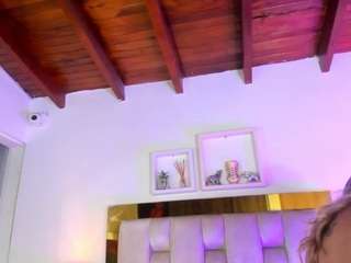 emma-rossee webcam model