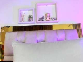 emma-rossee Live Webcam on CamSoda