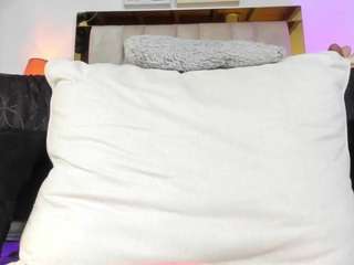 emma-rossee webcam model