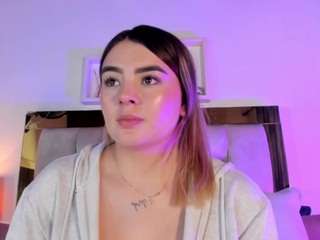 emma-rossee webcam model