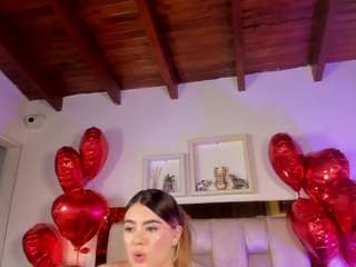 emma-rossee Live Webcam on CamSoda