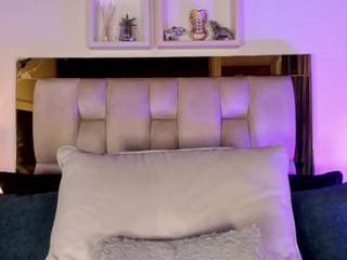 emma-rossee's CamSoda show and profile