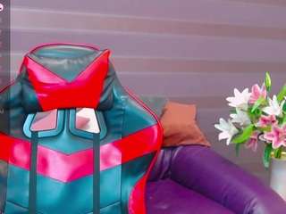 irisnichols's CamSoda show and profile