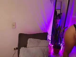 Paola's Live Sex Cam Show