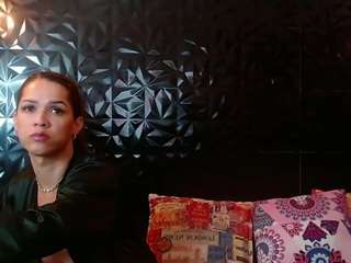 vicky-oba's CamSoda show and profile