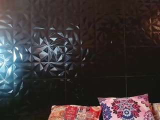 vicky-oba Live Webcam on CamSoda