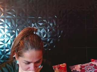 vicky-oba live cam profile