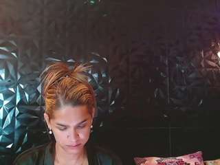 vicky-oba live cam on CamSoda