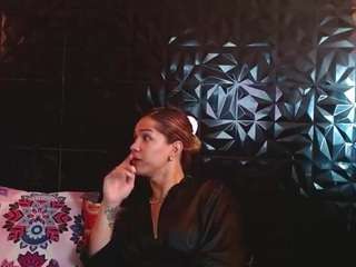 vicky-oba live cam preview