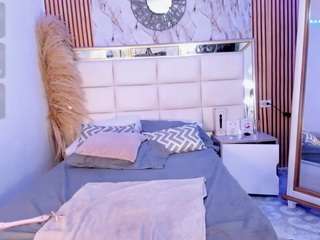 oriana-davis Live Webcam on CamSoda
