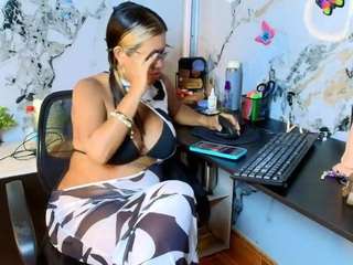 Alix Long live webcam show