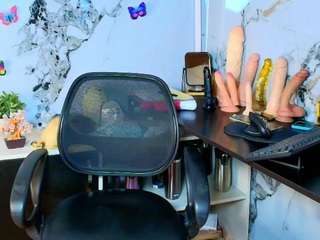 Alix Long live cam preview