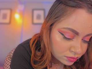 Live webcam model allasskaa on Soda Cams