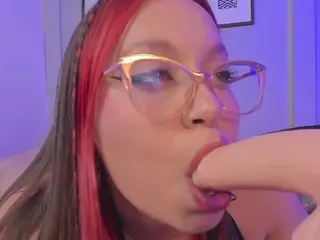 allasskaa's Live Sex Cam Show
