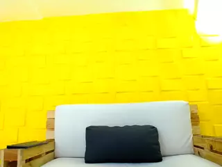 juanitta-toro's Live Sex Cam Show