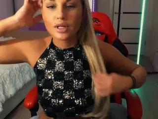 ValleryWow's Live Sex Cam Show